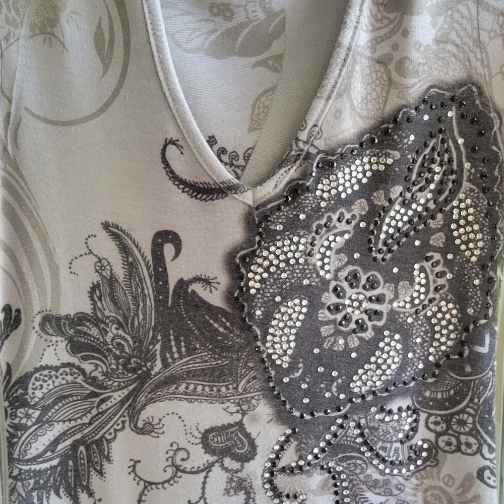 Pinkeli Hooded Embellished Jersey - Picture 15 of 16